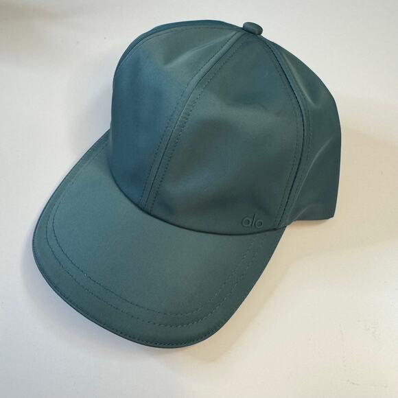NWT ALO Satin Off-Duty Cap Hat Winter Ivy Green Limited Edition One Size - Picture 2 of 8